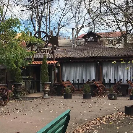 London Apartment, Odessa