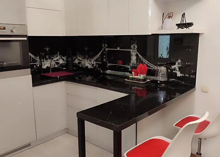 London Apartment, Apartament *